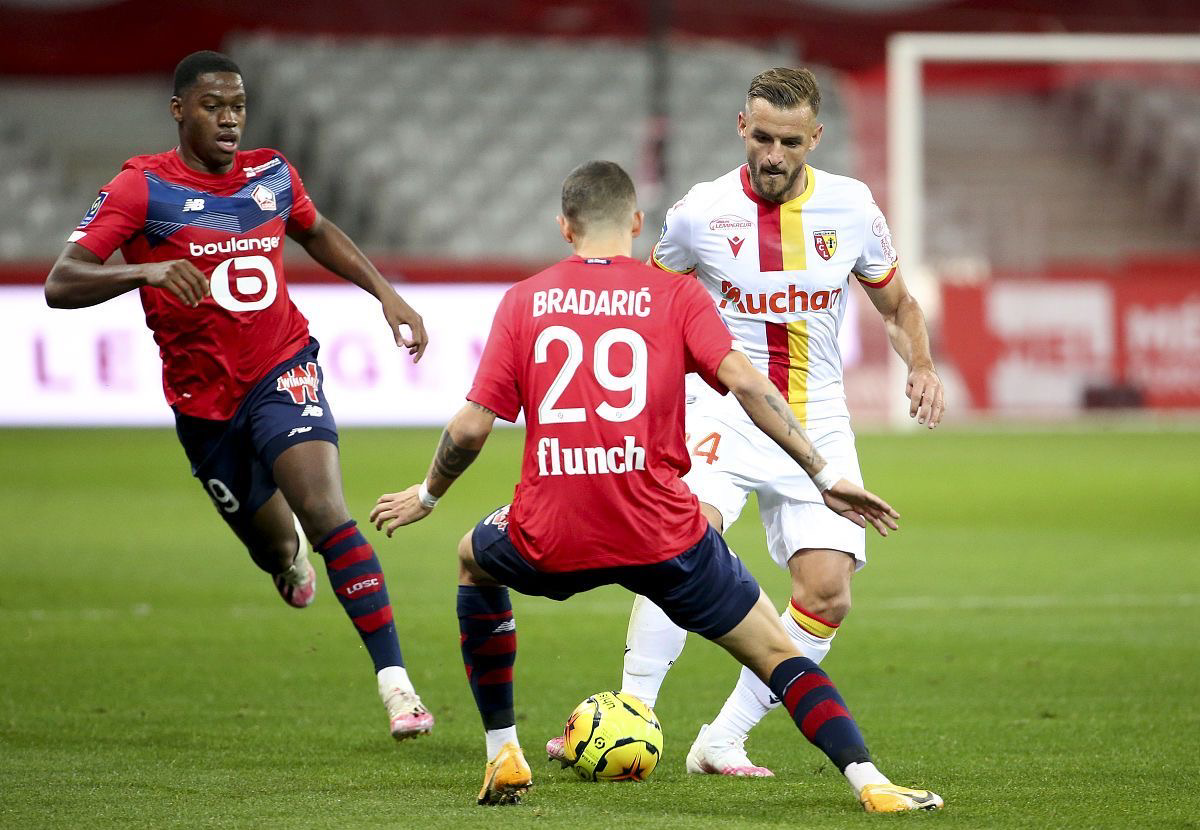 ayx 中国官网登录-教练马丁内斯