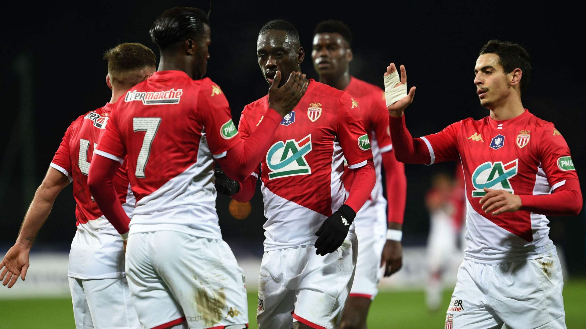 ayx 中国官网登录-教练马丁内斯