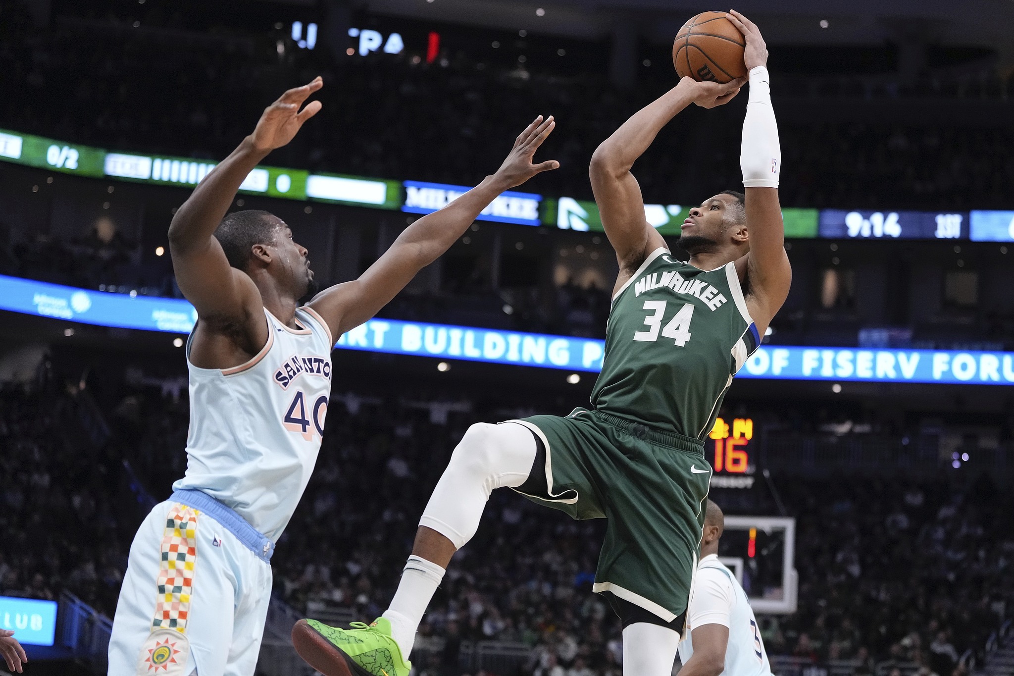 爱游戏 ayx 登录入口-密尔沃基雄鹿清晨豪取连胜今晚犹他爵士备战NBA常规赛，芝加哥公牛完成体检备战亚冠直接炸裂