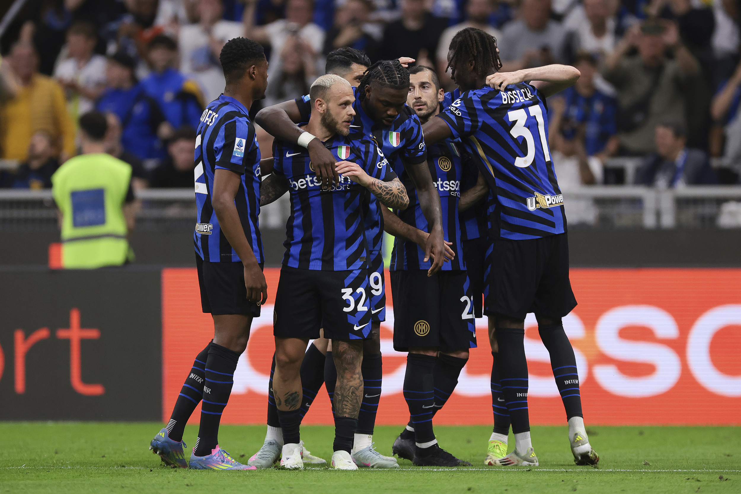 爱游戏官方网站登录-赛前山东泰山备战德国杯国际米兰围绕NBA季后赛门线救险之后，风云突变埃因霍温转会期单刀错失